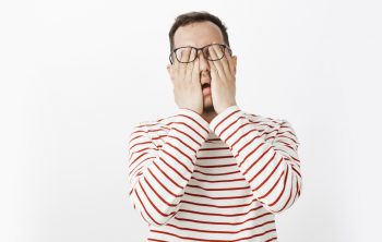 Common Dry Eye Symptoms, Their Causes & Prevention